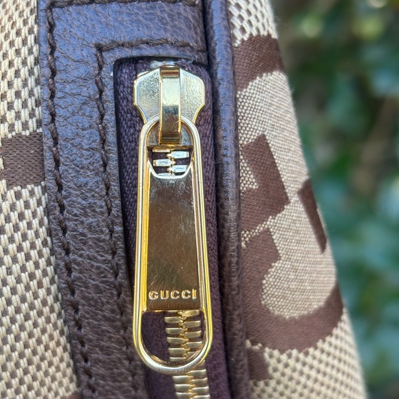 Gucci GG Jumbo Monogram Waist Belt Bag or Bumbag - Picture 14 of 16